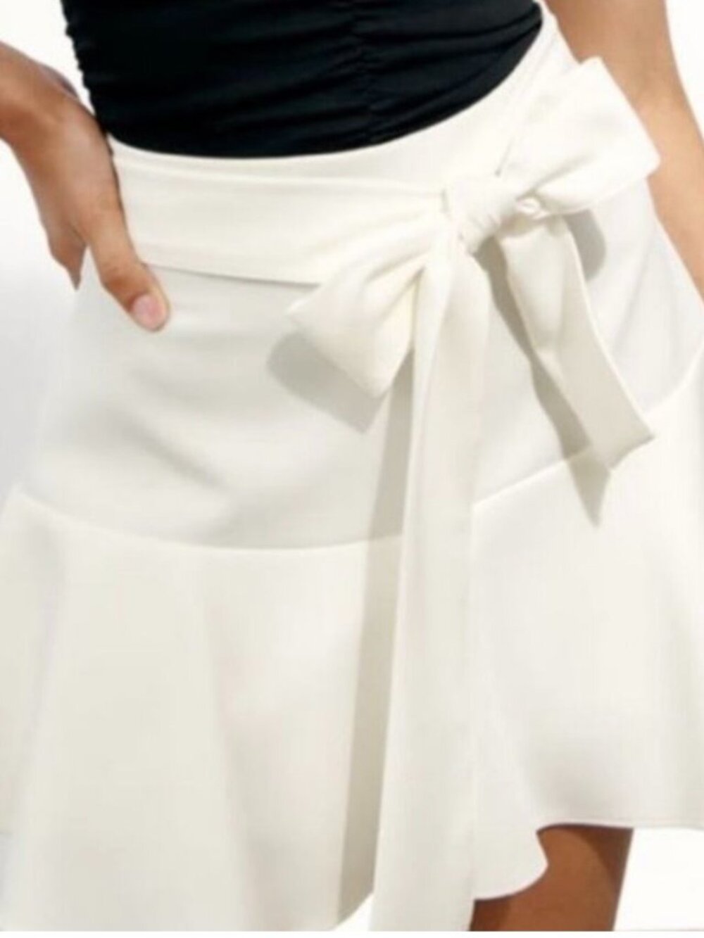 🧡3/$15 Zara Cream Front Tie Bow Ruffled Hem Side Zipper Mini Skirt Women's S